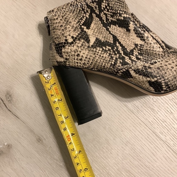 Franco Sarto Kortney Block‎ Heel Stretch Ankle Booties. Size 8 M snake print - Picture 2 of 9